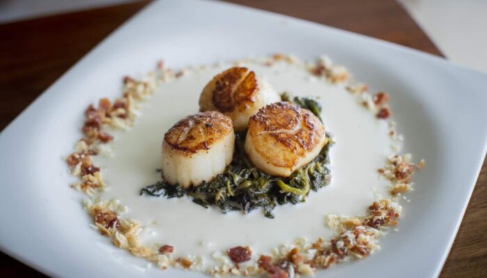 Scallops on Spinach